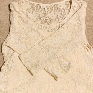 Jessica Simpson 3/4 sleeve Lace Maternity Top